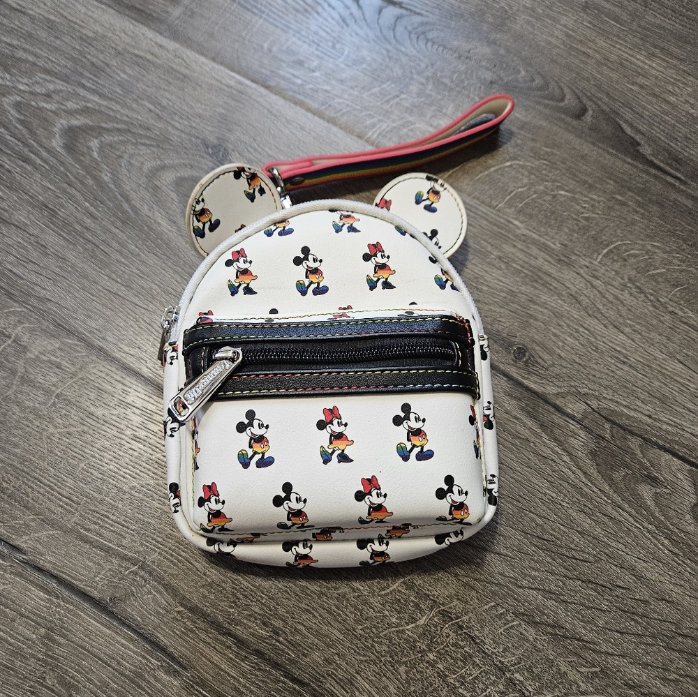 Loungefly White Mickey & Minnie Patterned Wristlet Clutch